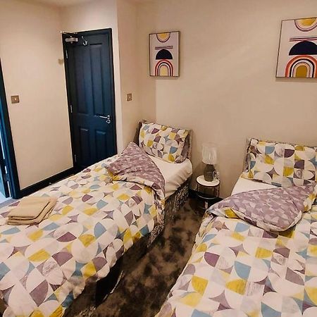 Green Lantern, Private En-Suite Double Bedroom Aveley Экстерьер фото