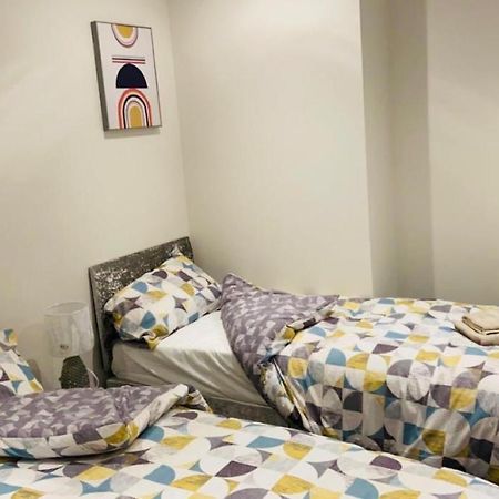 Green Lantern, Private En-Suite Double Bedroom Aveley Экстерьер фото