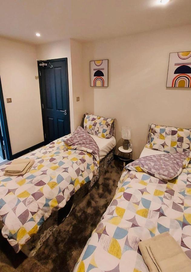 Green Lantern, Private En-Suite Double Bedroom Aveley Экстерьер фото