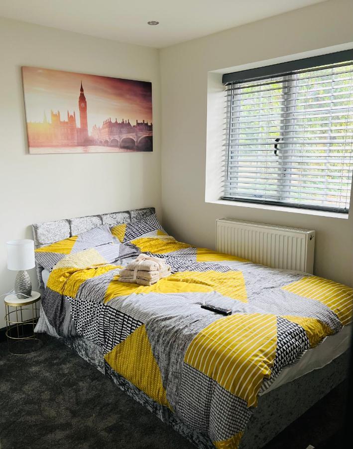Green Lantern, Private En-Suite Double Bedroom Aveley Экстерьер фото