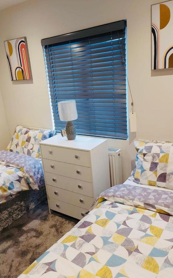 Green Lantern, Private En-Suite Double Bedroom Aveley Экстерьер фото