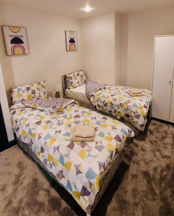 Green Lantern, Private En-Suite Double Bedroom Aveley Экстерьер фото